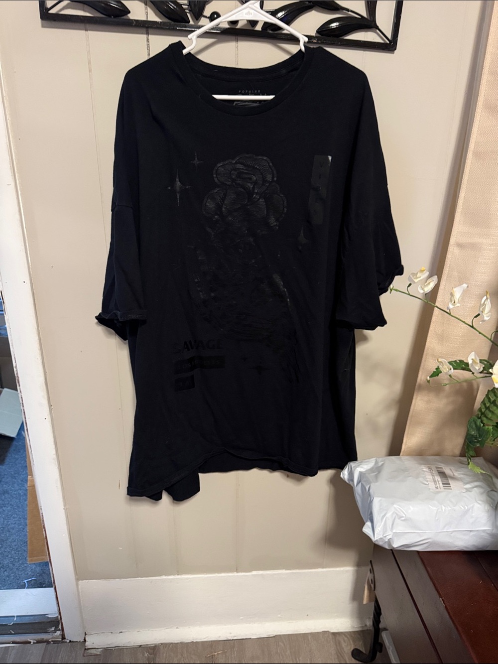Black Short-Sleeve Graphic Crewneck Tee